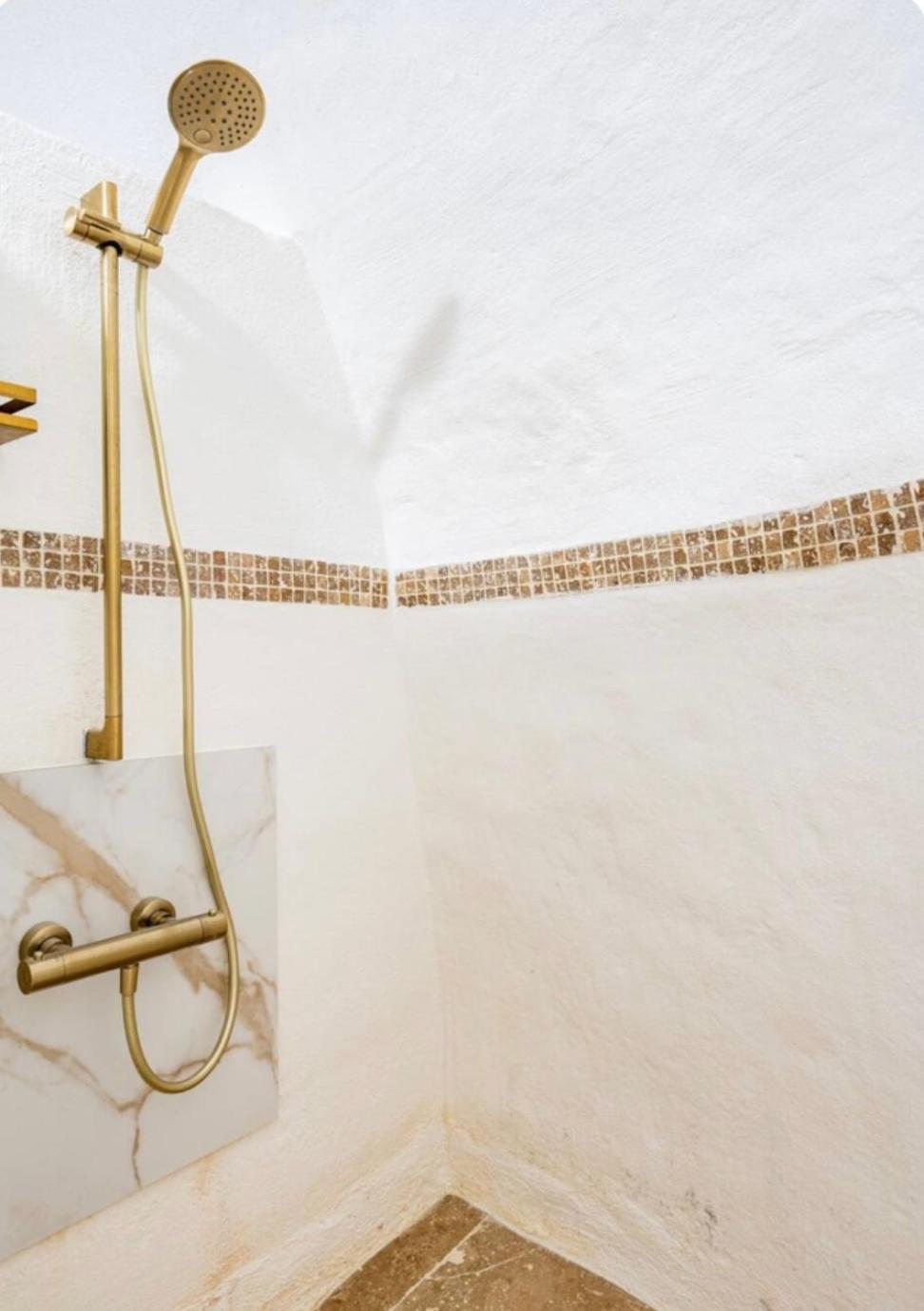 Le Temple D'Aphrodite, Appartement Avec Spa Vienne Kültér fotó